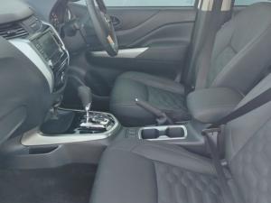 Nissan Navara 2.5DDTI LE/LE Plus automatic D/C - Image 7