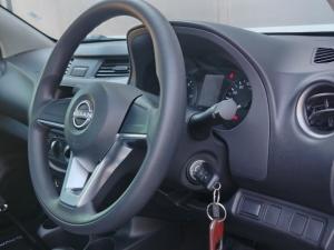 Nissan Navara 2.5DDTI XE S/C - Image 9