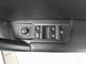 Volkswagen Tiguan 2.0 TDI Comfortline 4/MOT DSG - Image 19