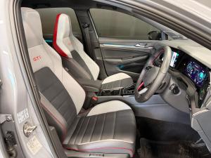 Volkswagen Golf GTI - Image 12