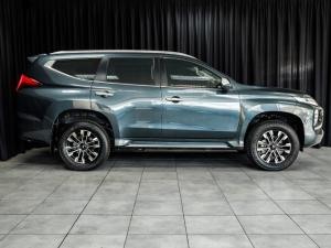 Mitsubishi Pajero Sport 2.4DI-D 4x4 - Image 2