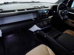 Land Rover Defender 110 D300 X-Dynamic HSE - Image 15