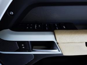 Land Rover Defender 110 D300 X-Dynamic HSE - Image 24
