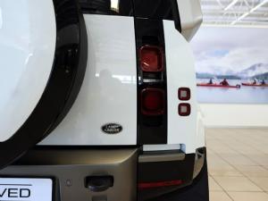 Land Rover Defender 110 D300 X-Dynamic HSE - Image 26