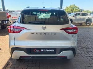 Nissan Magnite 1.0 Visia auto - Image 5