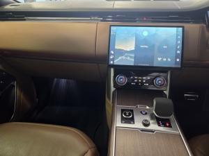 Land Rover Range Rover P530 Autobiography L - Image 10