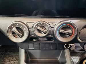 Toyota Hilux 2.0 single cab S (aircon) - Image 7