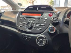 Honda Jazz 1.3 Comfort auto - Image 11