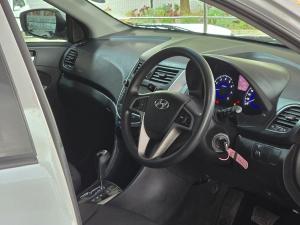 Hyundai Accent sedan 1.6 Fluid auto - Image 10