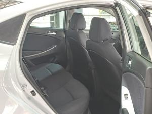 Hyundai Accent sedan 1.6 Fluid auto - Image 13