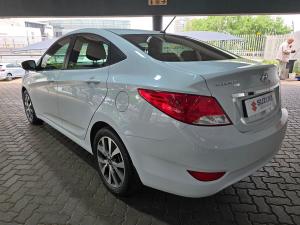 Hyundai Accent sedan 1.6 Fluid auto - Image 5