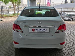 Hyundai Accent sedan 1.6 Fluid auto - Image 6