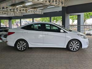 Hyundai Accent sedan 1.6 Fluid auto - Image 8
