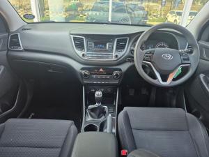 Hyundai Tucson 2.0 Premium - Image 12