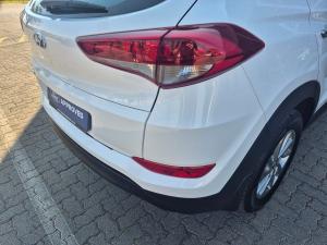 Hyundai Tucson 2.0 Premium - Image 6