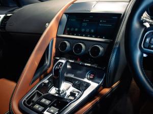Jaguar F-Type P450 R-Dynamic coupe - Image 15