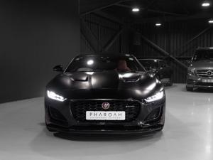 Jaguar F-Type P450 R-Dynamic coupe - Image 2