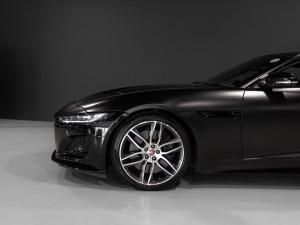 Jaguar F-Type P450 R-Dynamic coupe - Image 7