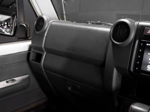 Toyota Land Cruiser 79 2.8GD-6 double cab - Image 15