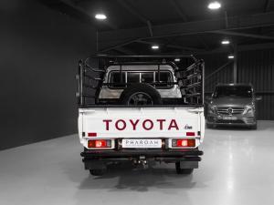 Toyota Land Cruiser 79 2.8GD-6 double cab - Image 17