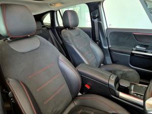 Mercedes-Benz GLA GLA200 Progressive - Image 16