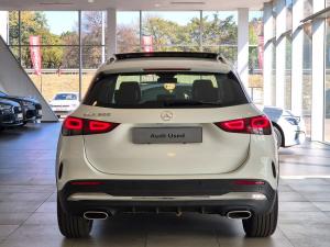 Mercedes-Benz GLA GLA200 Progressive - Image 8