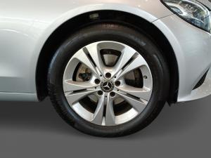 Mercedes-Benz C-Class C200 - Image 16