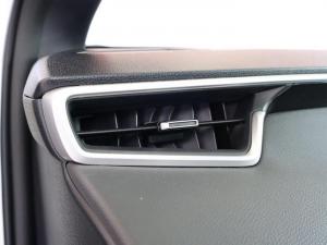 Toyota Corolla Cross 1.8 Xi - Image 13