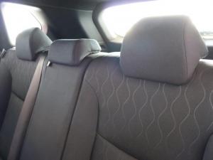Toyota Corolla Cross 1.8 Xi - Image 18