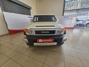 Toyota FJ Cruiser FJ Cruiser - Image 4