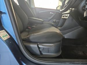 Volkswagen Polo hatch 1.2TSI Highline - Image 16