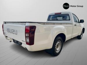 Isuzu D-Max Gen 6 250 single cab Fleetside safety - Image 3