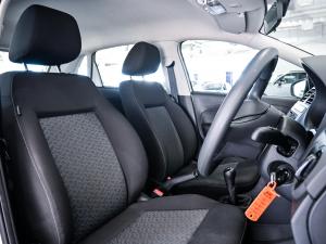 Volkswagen Polo Vivo hatch 1.4 Life - Image 12