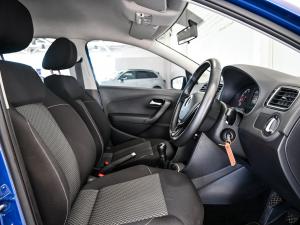 Volkswagen Polo Vivo hatch 1.6 Highline - Image 11