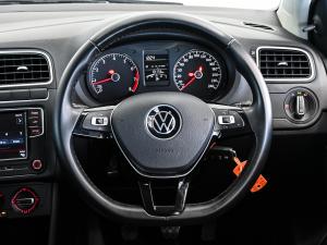 Volkswagen Polo Vivo hatch 1.6 Highline - Image 6