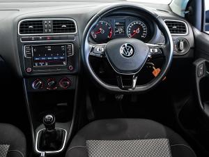Volkswagen Polo Vivo hatch 1.6 Highline - Image 7