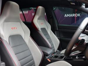 Volkswagen Golf GTI - Image 11