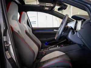 Volkswagen Golf GTI - Image 12