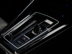 Volkswagen Golf GTI - Image 18