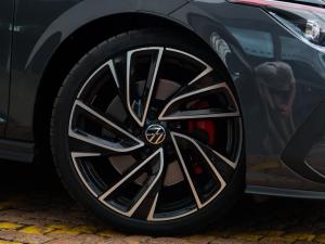 Volkswagen Golf GTI - Image 3