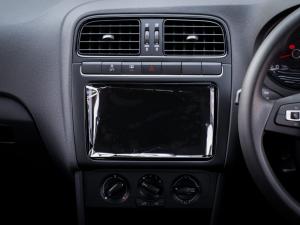 Volkswagen Polo Vivo hatch 1.4 Life - Image 11