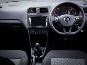 Volkswagen Polo Vivo hatch 1.4 Life - Image 9