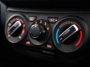 Toyota Vitz 1.0 XR manual - Image 14