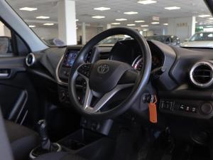 Toyota Vitz 1.0 XR manual - Image 17