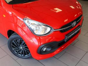 Toyota Vitz 1.0 XR manual - Image 2