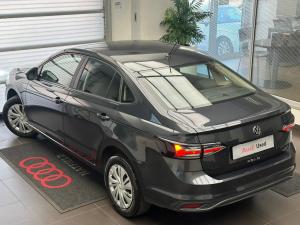 Volkswagen Polo sedan 1.6 manual - Image 9