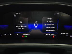 Volkswagen T-Roc 2.0TSI 4Motion Design - Image 4