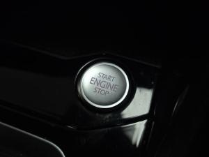 Volkswagen T-Roc 2.0TSI 4Motion Design - Image 5
