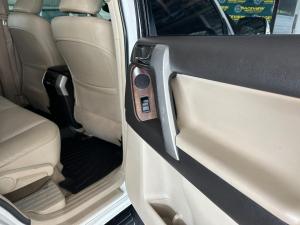 Toyota Land Cruiser Prado 3.0DT VX - Image 10