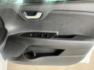 Kia Rio hatch 1.4 EX auto - Image 7